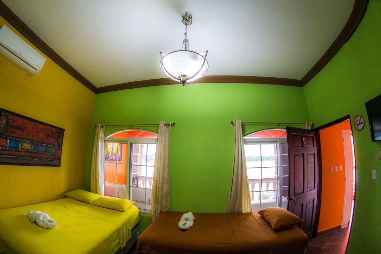 Hostal Casa De Grethel Flores Extérieur photo